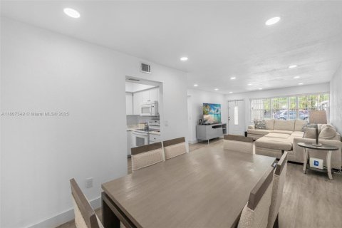 Casa en venta en Homestead, Florida, 3 dormitorios, 103.12 m2 № 1749792 - foto 9