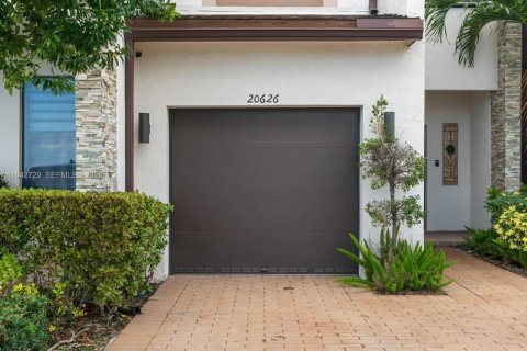 Adosado en venta en Miami, Florida, 3 dormitorios, 137.31 m2 № 2000774 - foto 7