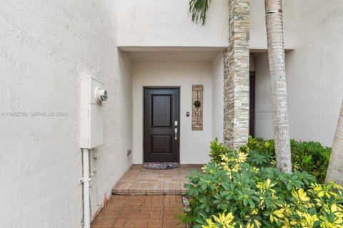 Adosado en venta en Miami, Florida, 3 dormitorios, 137.31 m2 № 2000774 - foto 8