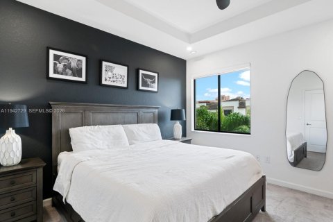 Adosado en venta en Miami, Florida, 3 dormitorios, 137.31 m2 № 2000774 - foto 22