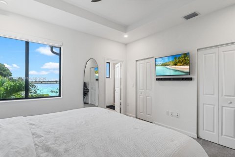 Adosado en venta en Miami, Florida, 3 dormitorios, 137.31 m2 № 2000774 - foto 25