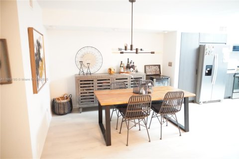 Condo in Plantation, Florida, 2 bedrooms № 1941270 - photo 6