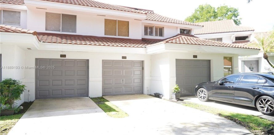 Condo in Plantation, Florida, 2 bedrooms № 1941270