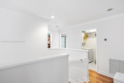 Villa ou maison à vendre à Aventura, Floride: 3 chambres, 231.7 m2 № 1776406 - photo 16