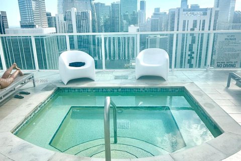 Condo in Miami, Florida  № 2003554 - photo 12