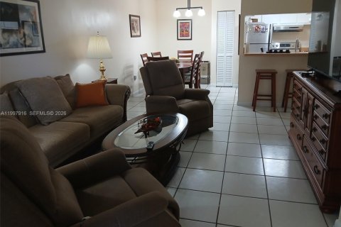 Condominio en alquiler en Miami, Florida, 2 dormitorios, 76.64 m2 № 2066119 - foto 6