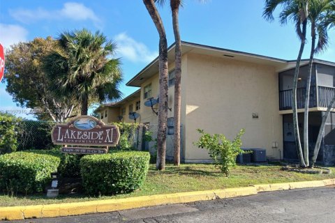 Condominio en Miami, Florida, 2 dormitorios  № 2066119