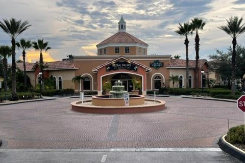 Condo in Davenport, Florida, 3 bedrooms  № 1835968 - photo 13