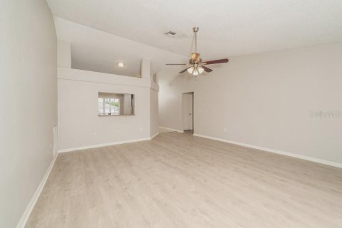 Villa ou maison à louer à Lakeland, Floride: 3 chambres, 115.48 m2 № 2100447 - photo 4