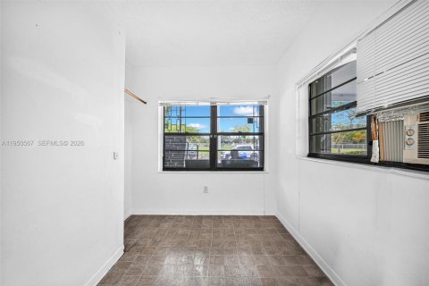 Купить виллу или дом в Майами, Флорида 2 спальни, 88.72м2, № 2007163 - фото 24