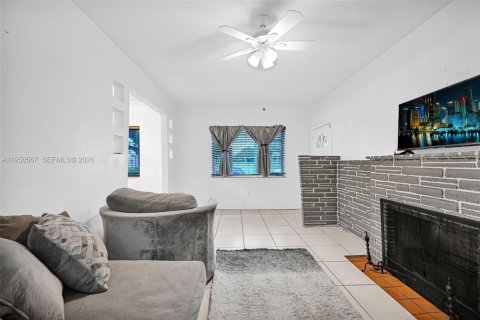 Купить виллу или дом в Майами, Флорида 2 спальни, 88.72м2, № 2007163 - фото 27