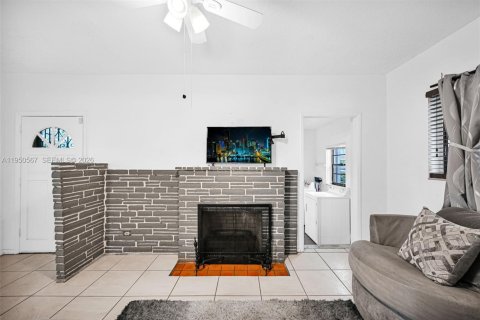 Купить виллу или дом в Майами, Флорида 2 спальни, 88.72м2, № 2007163 - фото 28