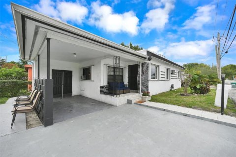 Купить виллу или дом в Майами, Флорида 2 спальни, 88.72м2, № 2007163 - фото 7