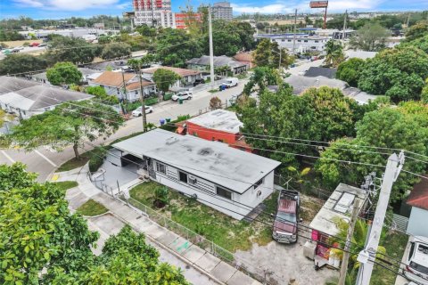 Купить виллу или дом в Майами, Флорида 2 спальни, 88.72м2, № 2007163 - фото 5