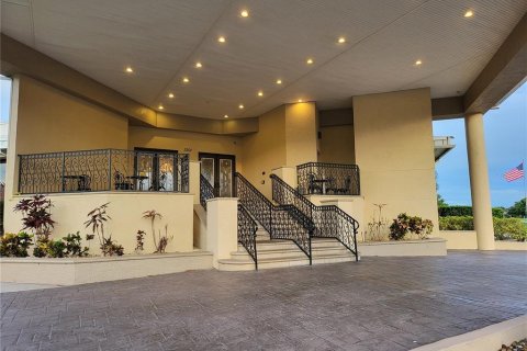 Condo in Orlando, Florida, 2 bedrooms  № 1919051 - photo 25