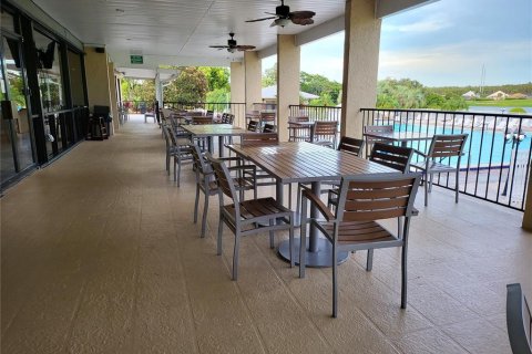 Condo in Orlando, Florida, 2 bedrooms  № 1919051 - photo 22