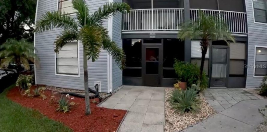Condo in Orlando, Florida, 2 bedrooms № 1919051