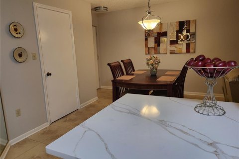 Condo in Orlando, Florida, 2 bedrooms  № 1919051 - photo 4
