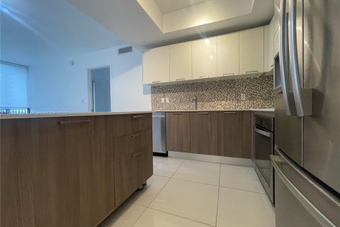 Condominio en alquiler en Doral, Florida, 2 dormitorios, 88.26 m2 № 1839419 - foto 8