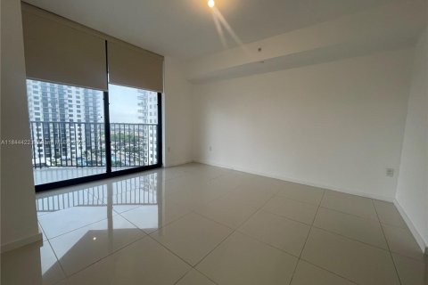 Condominio en alquiler en Doral, Florida, 2 dormitorios, 88.26 m2 № 1839419 - foto 11