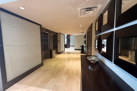 Condominio en alquiler en Doral, Florida, 2 dormitorios, 88.26 m2 № 1839419 - foto 24