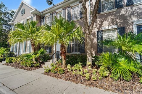 Townhouse in Tampa, Florida 3 bedrooms, 136.57 sq.m. № 2427029 - photo 2