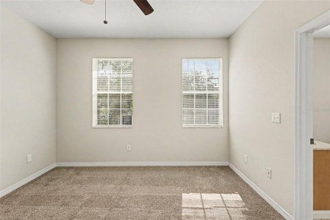 Townhouse in Tampa, Florida 3 bedrooms, 136.57 sq.m. № 2427029 - photo 8