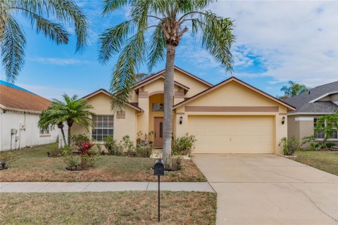 Casa en venta en Brandon, Florida, 3 dormitorios, 136.66 m2 № 1833926 - foto 1