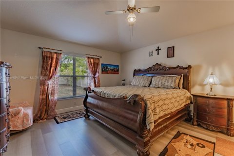 Casa en venta en Brandon, Florida, 3 dormitorios, 136.66 m2 № 1833926 - foto 10