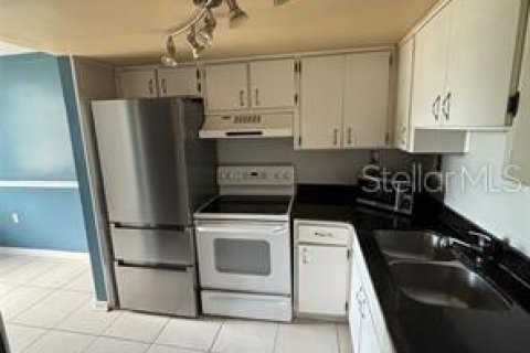Condominio en alquiler en Brandon, Florida, 2 dormitorios, 102.01 m2 № 1902191 - foto 7