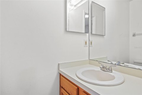 Townhouse in Apopka, Florida 3 bedrooms, 123.47 sq.m. № 1905614 - photo 12