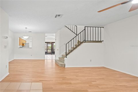 Townhouse in Apopka, Florida 3 bedrooms, 123.47 sq.m. № 1905614 - photo 5