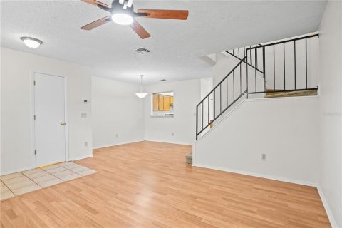 Townhouse in Apopka, Florida 3 bedrooms, 123.47 sq.m. № 1905614 - photo 7
