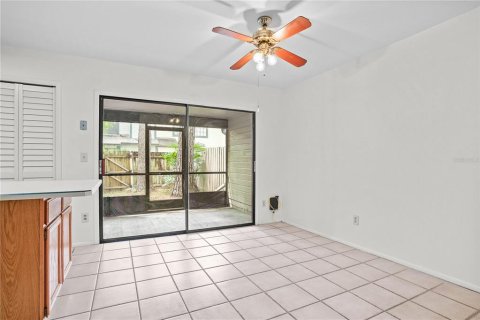 Townhouse in Apopka, Florida 3 bedrooms, 123.47 sq.m. № 1905614 - photo 11