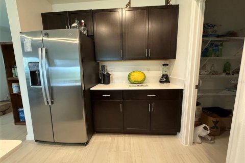 Casa en alquiler en Plant City, Florida, 6 dormitorios, 239.69 m2 № 1870257 - foto 3