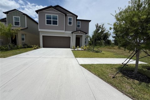 Casa en alquiler en Plant City, Florida, 6 dormitorios, 239.69 m2 № 1870257 - foto 1
