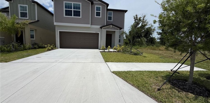 Casa en Plant City, Florida 6 dormitorios, 239.69 m2 № 1870257