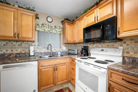 Copropriété à vendre à Daytona Beach, Floride: 2 chambres, 94.76 m2 № 1523337 - photo 6
