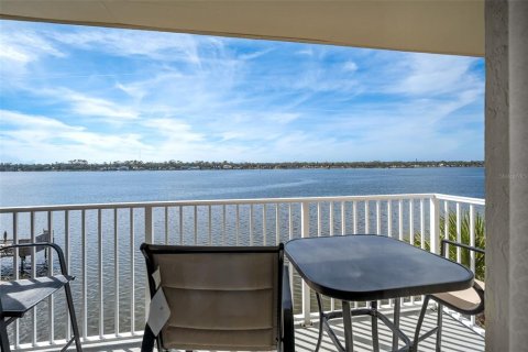 Copropriété à vendre à Daytona Beach, Floride: 2 chambres, 94.76 m2 № 1523337 - photo 2