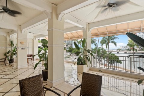 Copropriété à vendre à Miami, Floride: 1 chambre, 77.48 m2 № 2041919 - photo 11