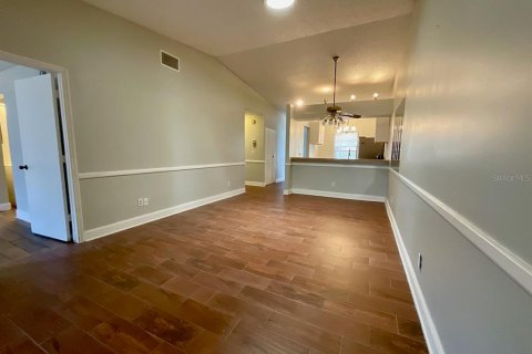 House in Dunedin, Florida 2 bedrooms, 90.12 sq.m. № 1909721 - photo 10