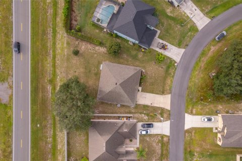 House in Poinciana, Florida 4 bedrooms, 174.1 sq.m. № 2400266 - photo 28