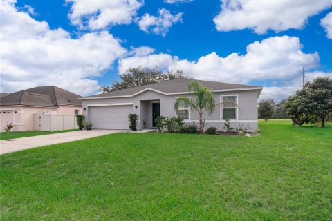 House in Poinciana, Florida 4 bedrooms, 174.1 sq.m. № 2400266 - photo 3