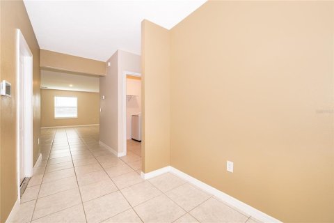 House in Poinciana, Florida 4 bedrooms, 174.1 sq.m. № 2400266 - photo 4