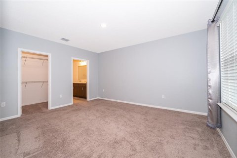 House in Poinciana, Florida 4 bedrooms, 174.1 sq.m. № 2400266 - photo 19