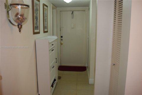 Condominio en venta en Lauderdale Lakes, Florida, 1 dormitorio, 72.74 m2 № 2012501 - foto 23