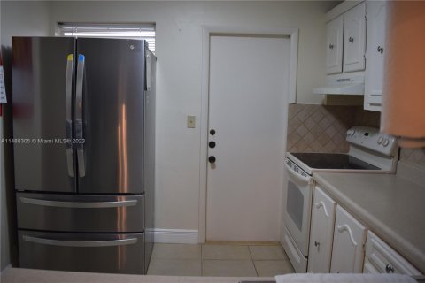 Condominio en venta en Lauderdale Lakes, Florida, 1 dormitorio, 72.74 m2 № 2012501 - foto 22