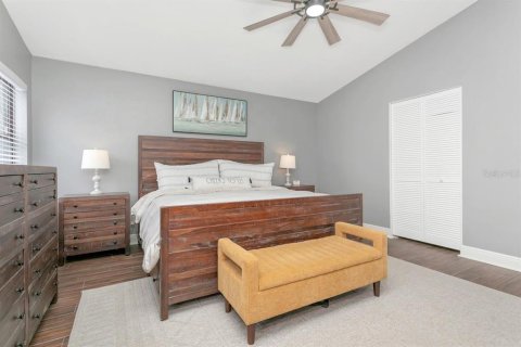 House in Riverview, Florida 4 bedrooms, 263.84 sq.m. № 2341540 - photo 20