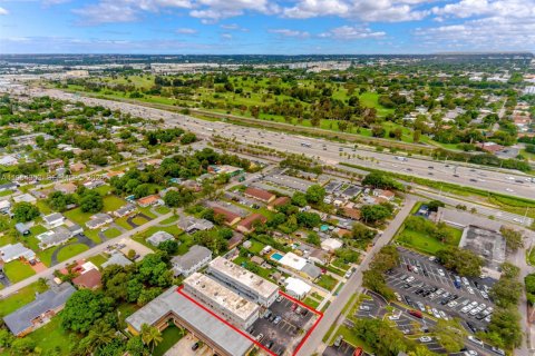 Condo in Hollywood, Florida, 1 bedroom  № 2039707 - photo 18