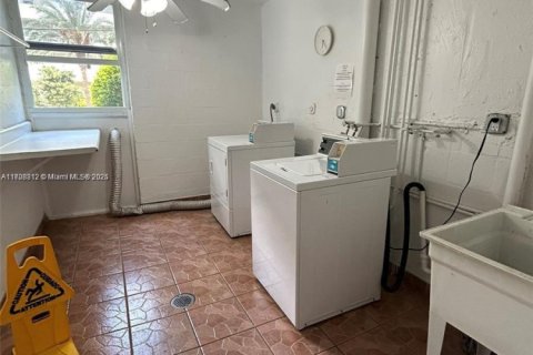 Condominio en venta en North Miami Beach, Florida, 1 dormitorio, 75.44 m2 № 1460844 - foto 24
